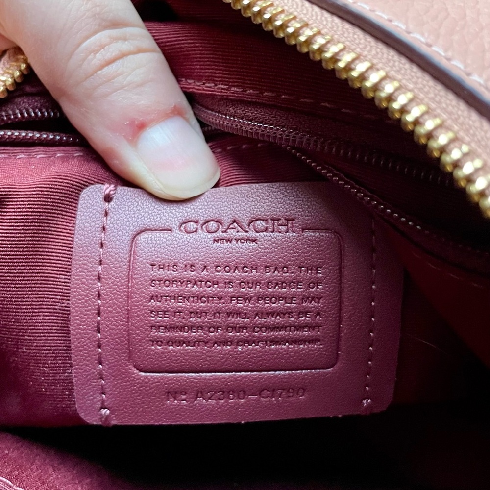 Coach Mara Hobo Shoulder Bag in Shell Pink. Pre-Owned - Picture 5 of 5